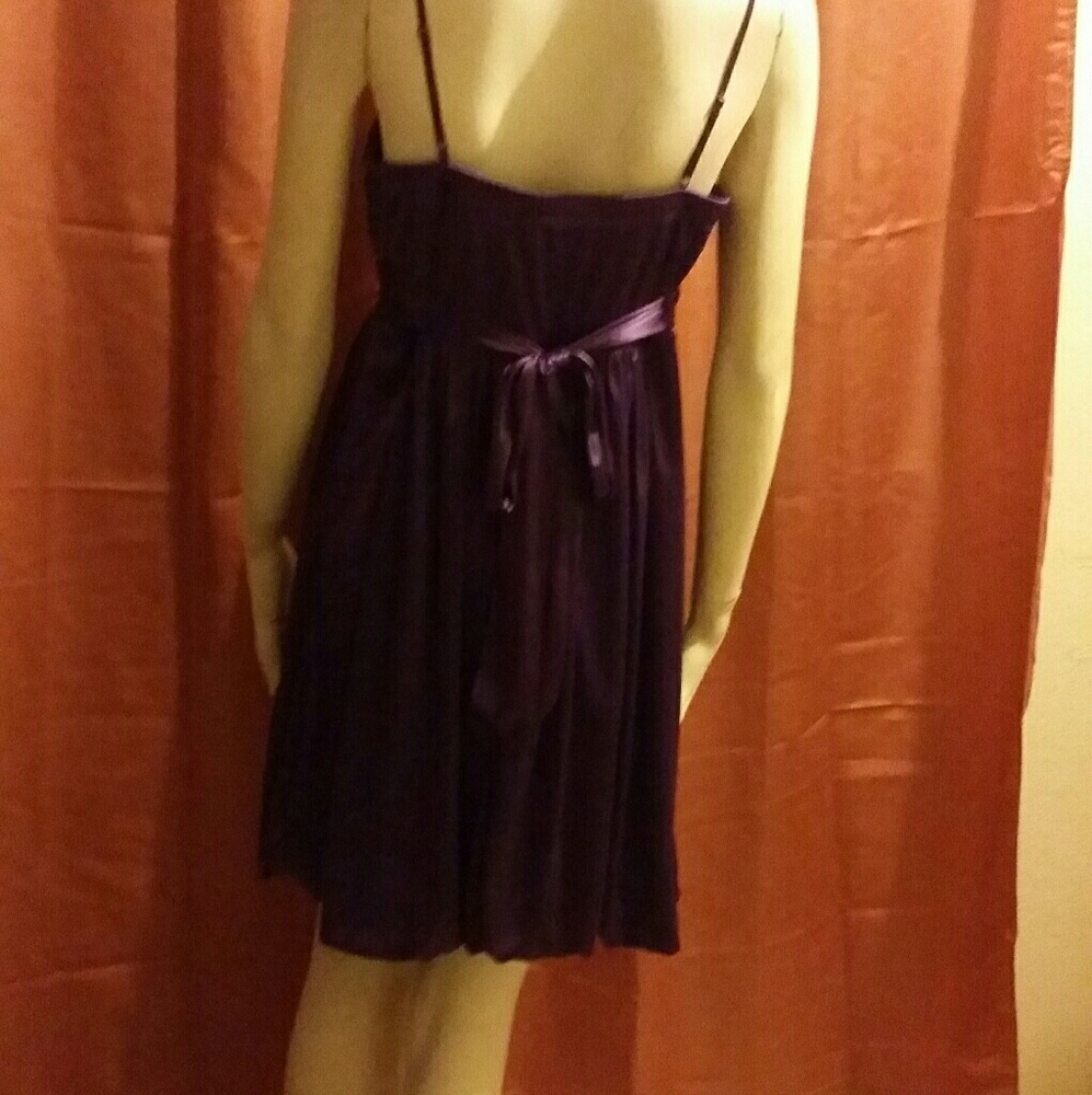 Formal dress - Picture 2 of 2
